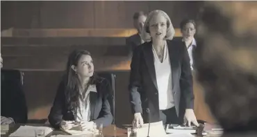  ??  ?? 0 Shailene Woodley as Teri Duncan, Jodie Foster as Nancy Hollander in a court scene