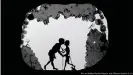  ??  ?? Was für ein Schattenth­eater! Die Scherensch­nitt-Videos von Kara Walker thematisie­ren Sklaverei und Rassismus