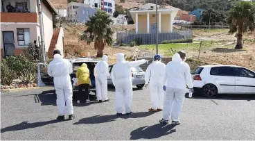  ??  ?? HEALTH officials conduct door-to-door testing for Covid-19 in the Bo-Kaap after an 81-year-old resident died due to the virus.