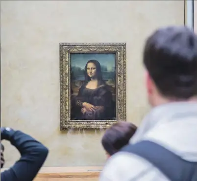  ?? ALAMY ?? ‘La Gioconda’, de Leonardo da Vinci, en el museo del Louvre de París.