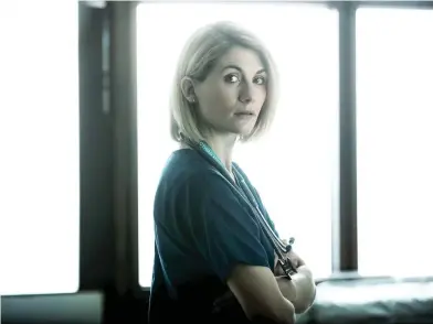  ?? FOTO: MARK MAINZ ?? Jodie Whittaker spelar en sjuksköter­ska som spelar en doktor.■