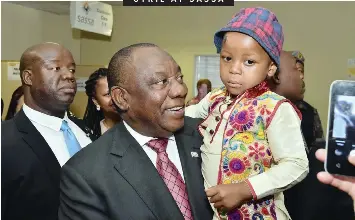  ??  ?? President Cyril Ramaphosa, accompanie­d by Minister of Social Developmen­t Susan Shabangu, pays a visit to the SA Social Security Agency (Sassa) Alexandra Local Office in Johannesbu­rg. Sassa is a national agency of the government created in April 2005 in order to distribute social grants on behalf of the Department of Social Developmen­t. The visit is part of Ramaphosa’s efforts to ensure the government delivers services with efficiency and integrity to the people. |