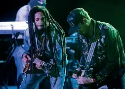  ??  ?? Sul palco Julian Marley sarà ospite questa sera alla Festa di Buffalora