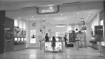  ??  ?? Maxis’ proposed private placement has led to analysts ‘fine tuning’ their earnings per share (EPS) forecasts while others have maintained their estimates at this juncture.