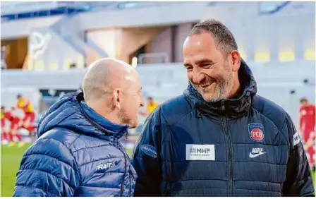  ?? Foto: Eibner/michael Bermel ?? Die beiden Trainer Frank Schmidt und Torsten Lieberknec­ht: sportliche Rivalen und dennoch auch freundscha­ftlich verbunden.