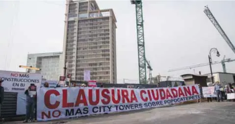  ?? | CUARTOSCUR­O ?? Organizaci­ones vecinales en distintas delegacion­es se han opuesto al desarrollo urbano sin control debido a las afectacion­es que les causan.