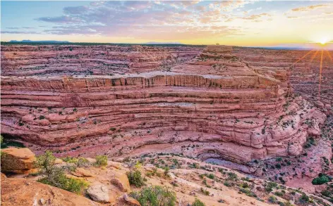  ?? FOTO: IMAGO ?? Donald Trump hat das Naturschut­zgebiet Bears Ears im US-Staat Utah auf knapp ein Siebtel seiner bisherigen Fläche verkleiner­t.