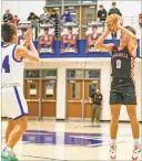  ?? Steven Eckhoff ?? Sonoravill­e senior point guard Jaxon Pate and the Phoenix are off to a good start in Region 7-4A, winning two of their first three games and had two more Friday and Saturday to complete the first half of the league schedule.