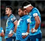  ?? ANTHONY AU-YEUNG ?? Jerome Kaino’s long face says it all after the Sharks score another try against the Blues in their Super Rugby clash at Eden Park.