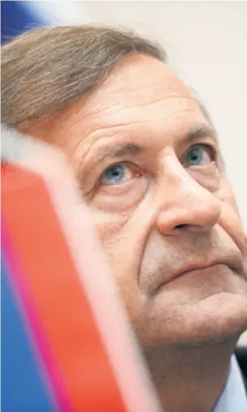  ??  ?? Slovenski ministar vanjskih poslova Karl Erjavec