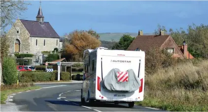  ??  ?? La route des caps vers Calais est un spectacle à part entière.