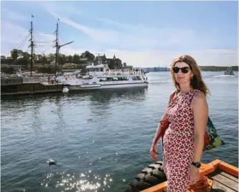  ?? FOTO: MORTEN UGLUM ?? Osloborger Kari-Anne Gulbrandse­n er en av flere som reagerer på de store cruisebåte­ne som kommer inn til Oslo-havnen. – Det hadde vaert fint om de ble tvunget over på eldrift ved havnene, sier hun.