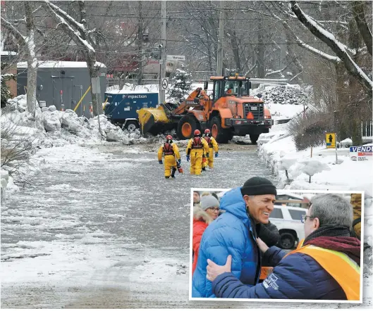  ?? PHOTOS STEVENS LEBLANC ?? Les autorités ont continué hier les opérations pour défaire l’embâcle de la rivière Saint-charles, lequel avait provoqué des inondation­s majeures dans le secteur Duberger-les Saules, notamment sur l’avenue Saint-léandre (photo). En mortaise, le...