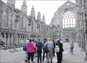  ?? PHOTO BY JOHN NOWLAN ?? Holyrood Abbey ruins, from 1128.