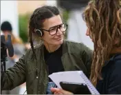  ?? (Photo Luc Boutria) ?? Stéphanie Pillonca, la réalisatri­ce, lors du tournage en octobre dernier à La Farlède.