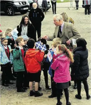  ??  ?? The prince met primary pupils from Banchory
