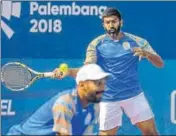  ?? PTI ?? Rohan Bopanna (right) and Divij Sharan in action on Thursday.