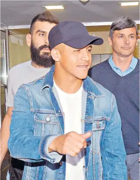  ??  ?? Sealing the deal: Alexis Sanchez arrives for his medical in Milan prior to his loan move to Inter