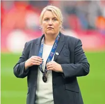  ?? ?? Emma Hayes with her cup-winner’s medal.