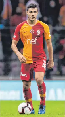  ?? FOTO: IMAGO ?? 14 Spiele machte er in der türkischen Süper Lig, vier in der Champions League, nun wechselt Ozan Kabak zum VfB Stuttgart.