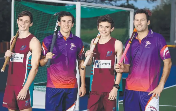  ?? Picture: ANNA ROGERS ?? DOUBLE TROUBLE: Brothers’ Jacob and Ashley Raymond and Stingers’ Scott and Rohan Sparkes are gearing up for a big weekend of hockey.