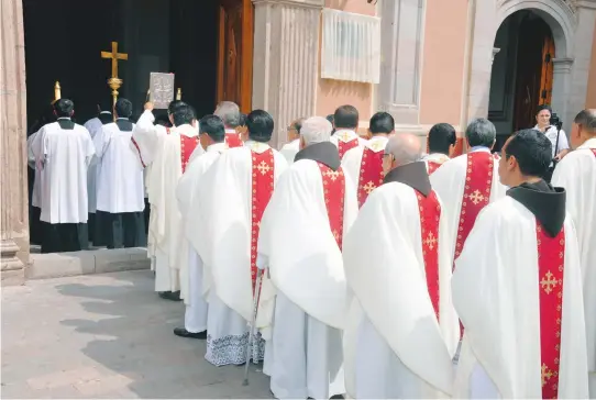  ?? ARCHIVO/EL SOL DEL BAJÍO ?? Los sacerdotes, diáconos y obispos, no pueden afiliarse a partidos políticos, ni apoyar a alguien en particular.