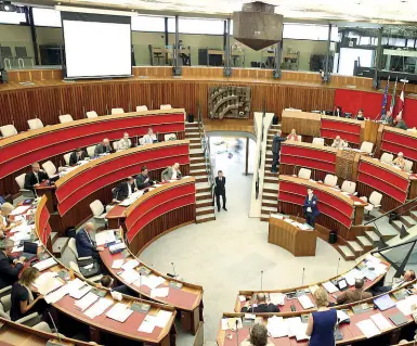  ?? (foto Rensi) ?? Assise In consiglio provincial­e è iniziata la tre giorni di esame del disegno di legge unificato sull’omofobia