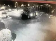  ?? PHOTO FROM CHESTER COUNTY DISTRICT ATTORNEY’S OFFICE ?? Authoritie­s released this video image of a vehicle that left the scene of the fatal shooting.