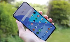  ?? Photograph: Samuel Gibbs/The Guardian ?? The OnePlus 9 offers most of what makes the very best phones great but at under £650.