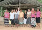  ?? ?? Visiting New Zealand farmer Marloes Levelink with women of Sri Lankan dairy farming families
