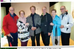  ??  ?? L’inaugurati­on de la place des Fleurs-de-Macadam a été l’occasion d’une réunion des frères et soeurs avec, de gauche à droite, Antoine, Anne-Marie, Jean-Pierre, Paul-Émile, Monique et Robert.