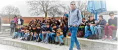  ?? Foto: Schule ?? Schüler aus Schwabmünc­hen, Italien und Frankreich organisier­en zusammen eine Ausstellun­g. Unterstütz­t wird die Aktion vom europäisch­en Förderprog­ramm Eras mus.