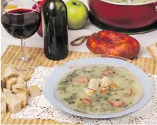  ?? FOTOLIA ?? In Portugal, you’ll find several wine regions and food that ranges from more traditiona­l fare — such as this caldo verde — to cutting-edge cuisine.