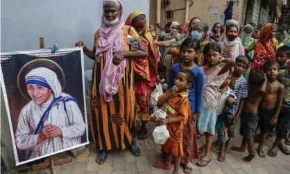  ?? ?? India’s government has blocked Mother Teresa’s Missionari­es of Charity organisati­on from receiving funds from abroad. Photograph: Bikas Das/AP