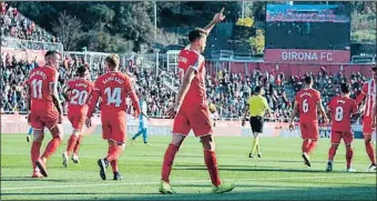  ?? GIRONA FC ?? Stuani marcó los tres goles de un Girona que no pierde con el nuevo entrenador