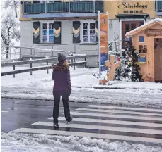  ?? FOTO: CAROLINE MITTERMEIE­R ?? Das Mobilitäts­konzept Scheidegg sieht auch niedrigere Geschwindi­gkeiten im Ort vor, zur Sicherheit der Fußgänger.