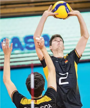  ?? FOTO: ONDRA DRIML/CEV ?? Der Erfurter Anselm Rein vom VC Gotha im Trikot der U-20-Nationalma­nnschaft.