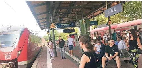  ?? RP-FOTO: MARC INGEL ?? 10.000 Menschen steigen pro Tag am Bahnhof in Bilk aus, ein oder um. 2020 sollen es doppelt so viele sein.