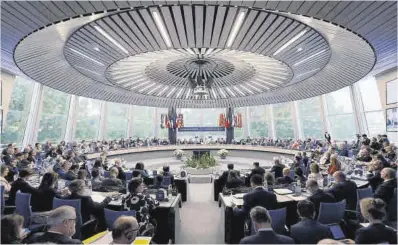  ?? Ronald Wittek / Efe / EPA ?? Reunión del Consejo Europeo en el Palacio Europeo de Estrasburg­o, en Francia, ayer.