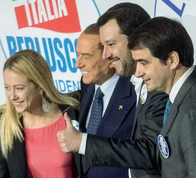  ??  ?? Insieme
Da sinistra, Giorgia Meloni, Silvio Berlusconi, Matteo Salvini e Raffaele Fitto ieri al Tempio di Adriano a Roma