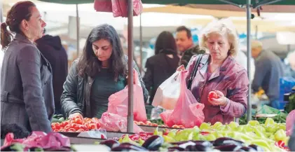  ??  ?? Prices continued to drop in Greece for a 31st consecutiv­e month in September as the Consumer Price Index declined 1.7 percent on an annual basis, the Hellenic Statistica­l Authority announced yesterday. Still, the value-added tax hike on food as of July...