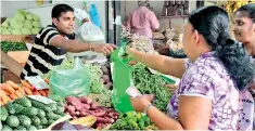  ?? Pix by Indika Handuwala ?? This week, vegetable prices decreased slightly from last week but remained high compared to last year’s February prices.