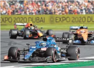  ?? // EFE ?? Fernando Alonso, con su Alpine en la carrera al esprint de Silverston­e