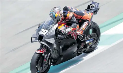  ?? ?? Dani Pedrosa pilota la KTM durante los test de pretempora­da de MotoGP disputados el pasado mes de febrero en el circuito de Sepang.