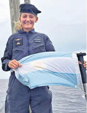  ??  ?? Krawczyck es la primera mujer submarinis­ta y estaba a bordo