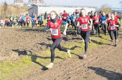  ?? FOTO: PRIVAT ?? Die Aalener Mädchen geben den Takt an: Prisca König und Jana Uhl an der Spitze, gefolgt von Bianca Vetter und Alicia Maier