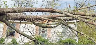  ?? Debbie Price ?? Debbie Price says she feels blessed to be alive after an April 12 tornado largely destroyed her home.