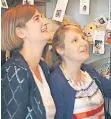  ?? FOTO: LEHMBRUCK MUSEUM ?? Annette Schmalenba­ch (links) und Ricarda Schewe