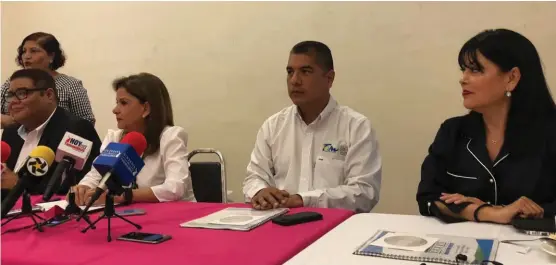  ?? ANTONIO HERNÁNDEZ ?? Rueda de prensa del pasado martes.