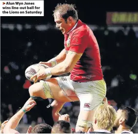  ??  ?? > Alun Wyn Jones wins line-out ball for the Lions on Saturday